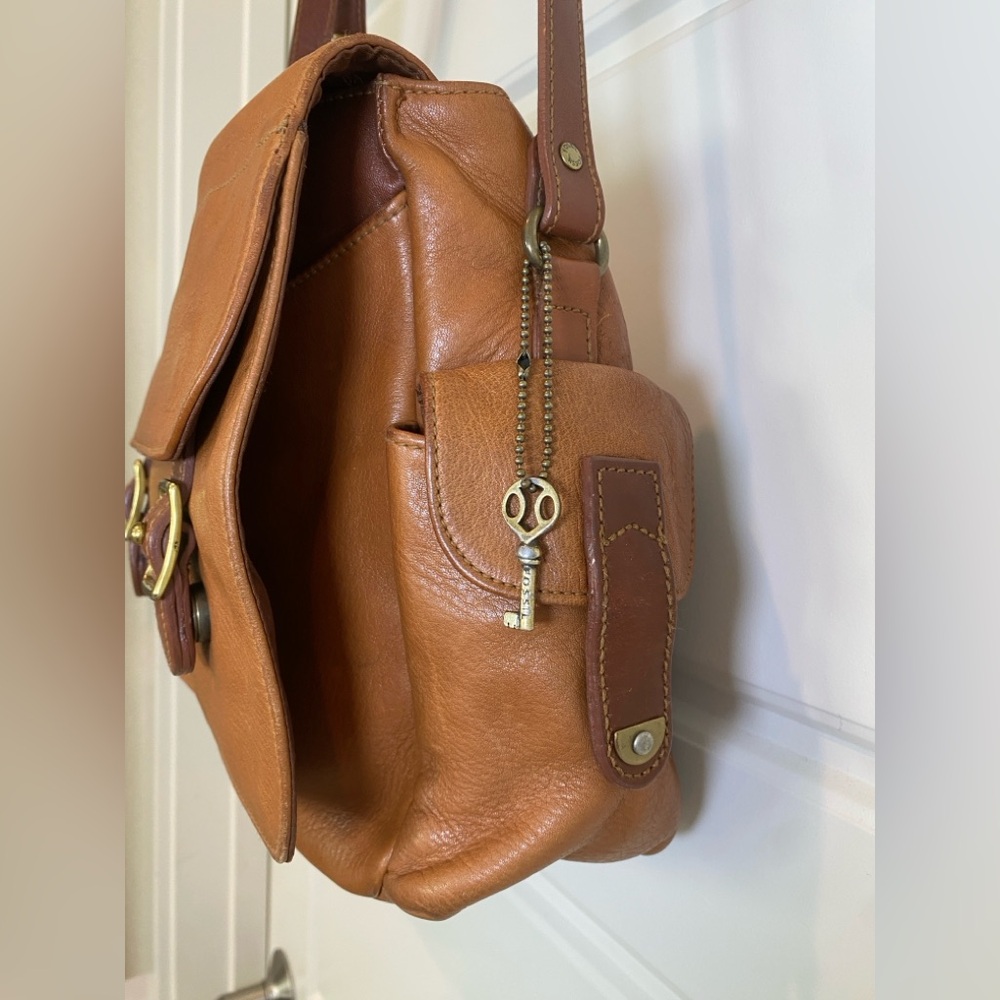 Fossil Tan and Brown Leather Messenger Bag Crossbody - Picture 3 of 12
